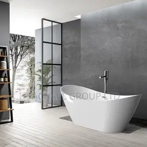 Ceramic Bathtub With Freestand