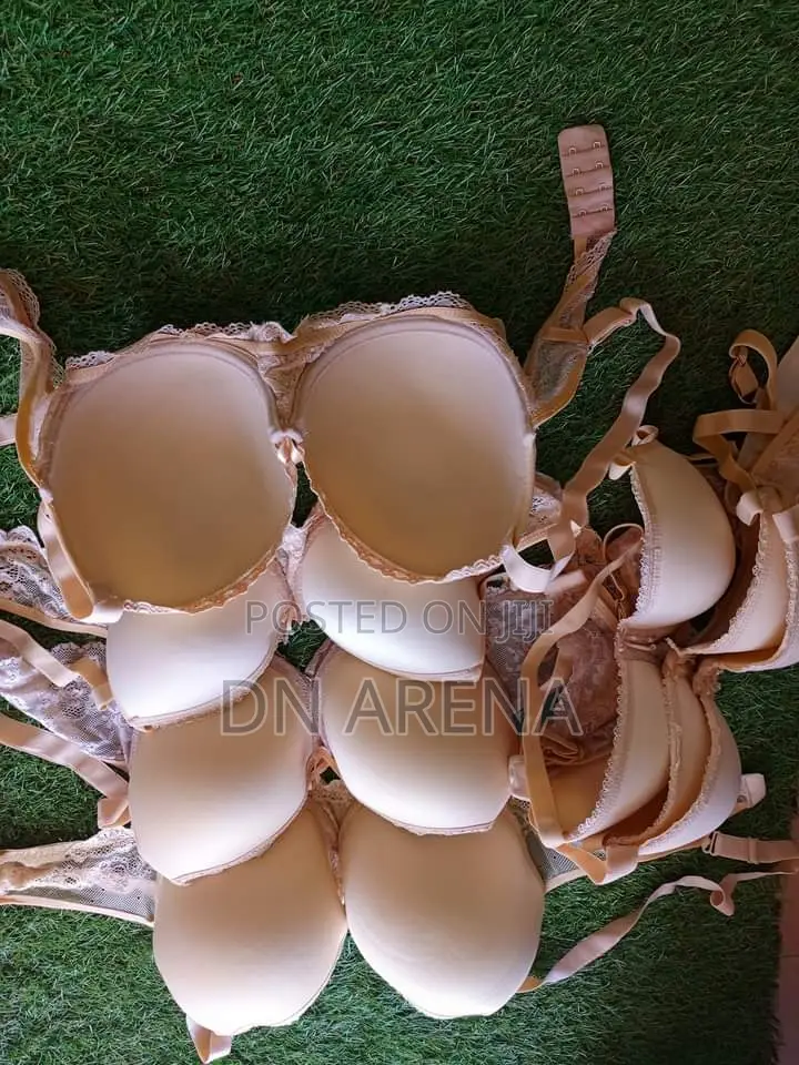 Smooth Bra Gh420 a Dozen of 12 Pieces.