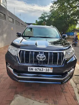 Car Rental in Ghana- Toyota Landcruisers for Rent - 6 Seats