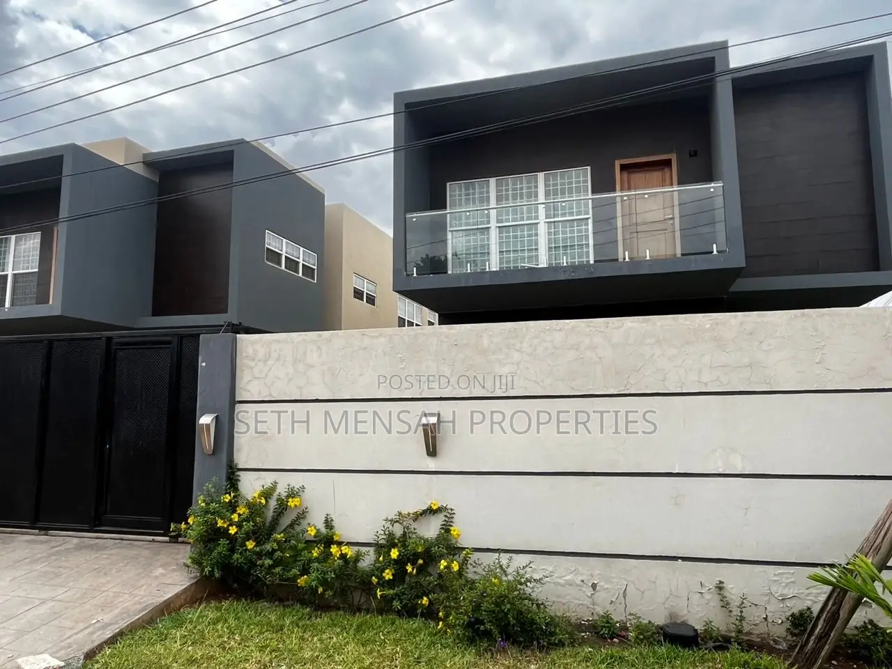 3bdrm House in Skm, Oyarifa for sale