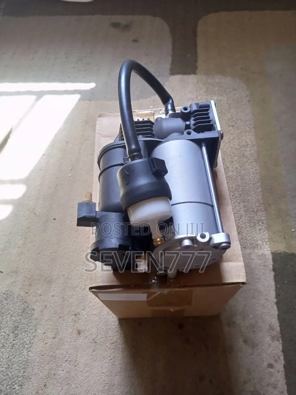 2018-2023 Range Velar/Sport/Vogue Air Compressor