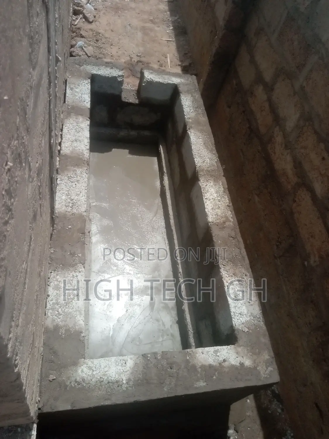 Bio Gas Toilet \\ Digester Tiolet Construction