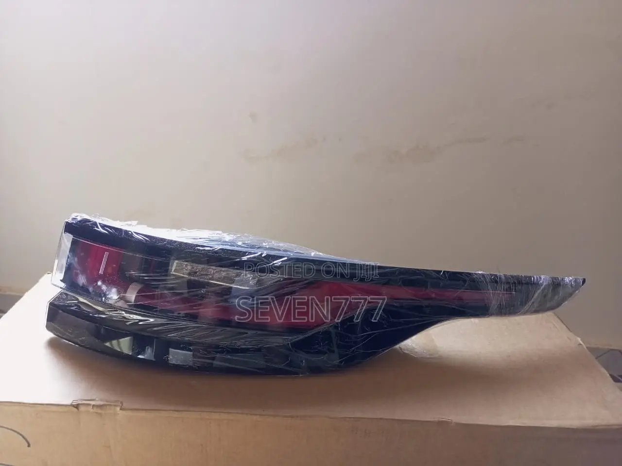 2018-2023 Range Velar Fender Tailight