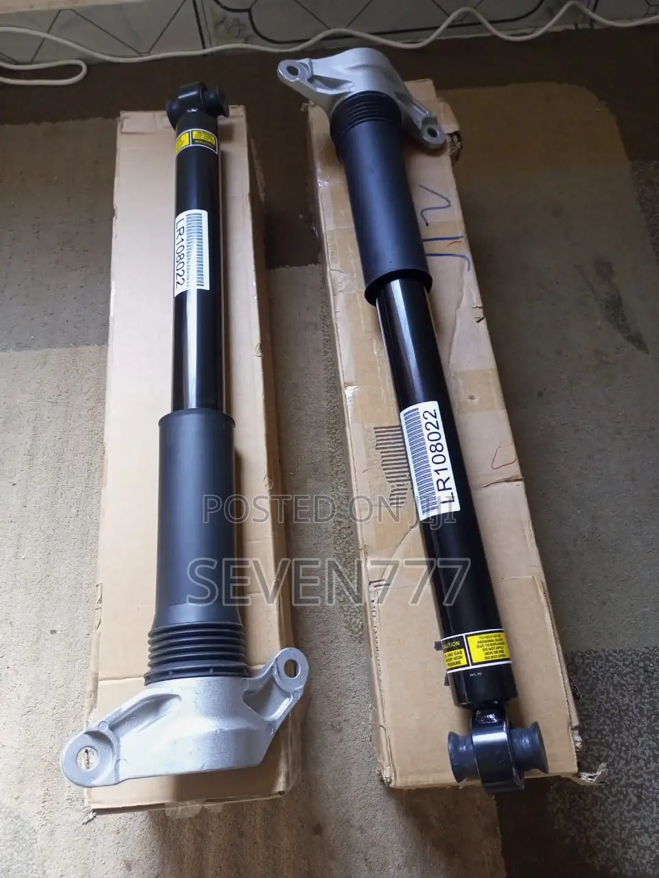 2018-2023 Range Velar Rear Shocks Absorber