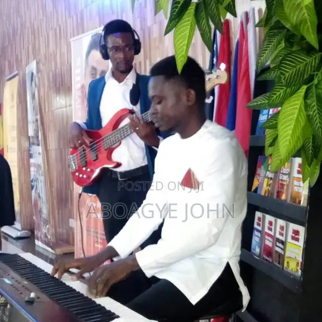 Church Keyboardist/Bassist/Lead Guitarist