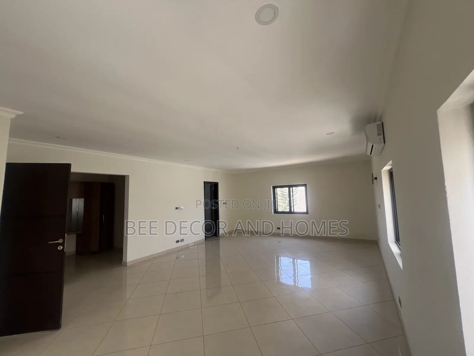 5bdrm Mansion in Bee Decor And Homes, East Legon for sale