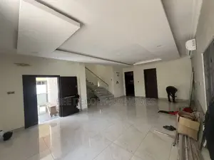 5bdrm Mansion in Bee Decor And Homes, East Legon for sale