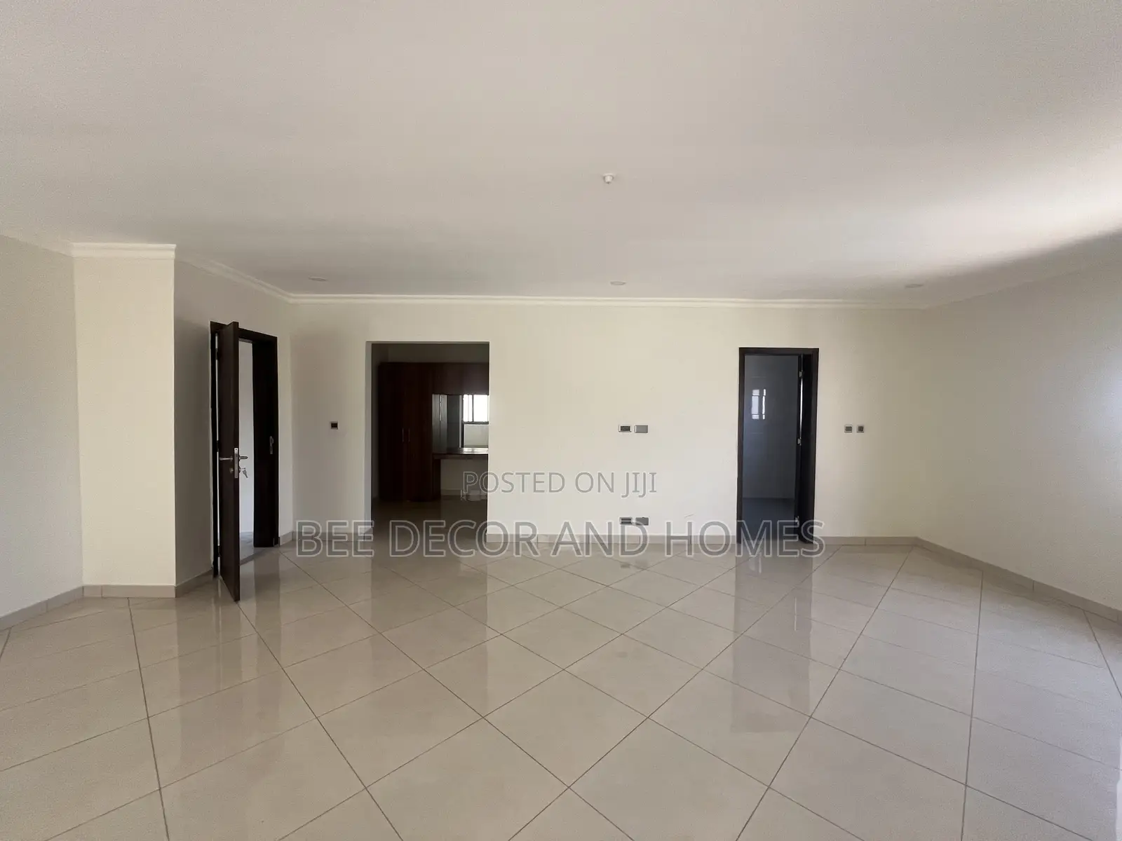 5bdrm Mansion in Bee Decor And Homes, East Legon for sale