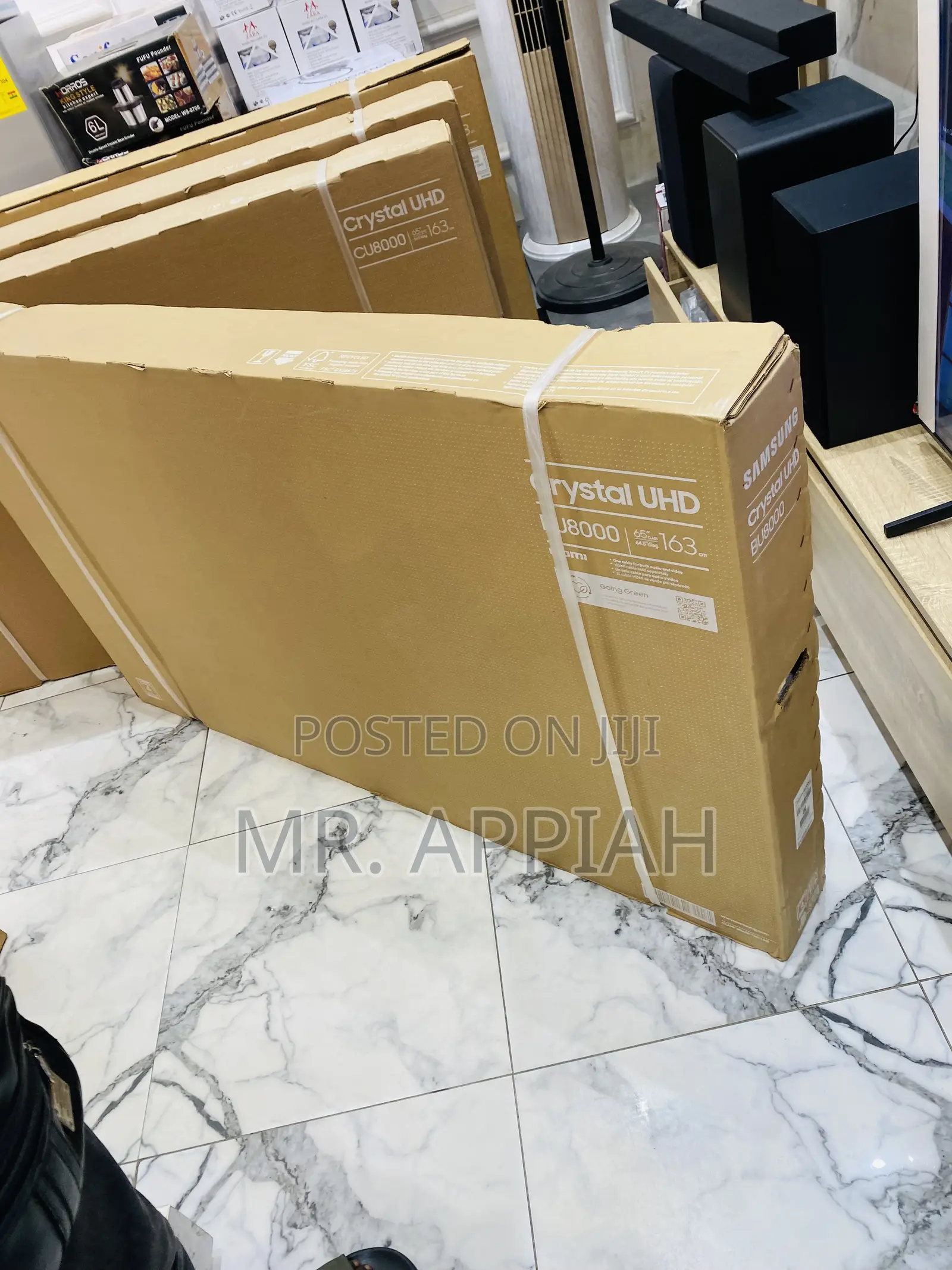 Adorable Samsung 65” 65BU8002 Crystal Uhd Electric Tv.
