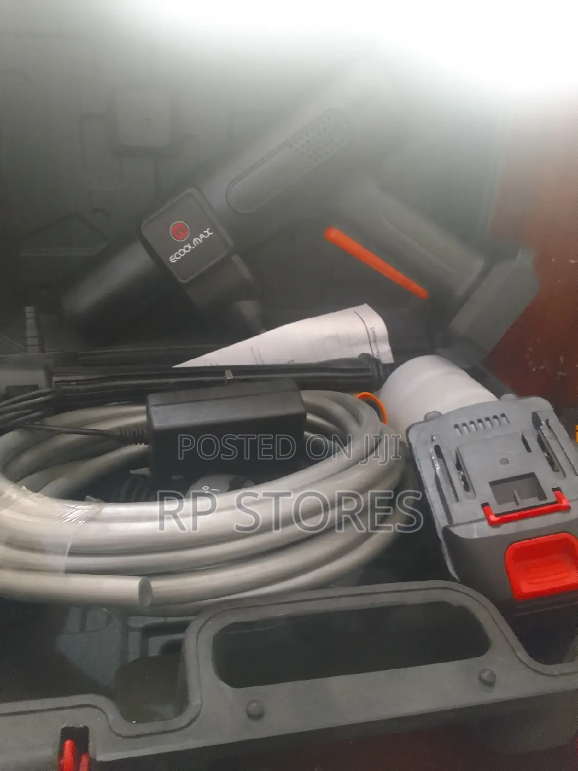Cordless Pressure Washer
