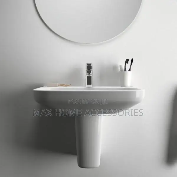 Basin With Short Pedestal