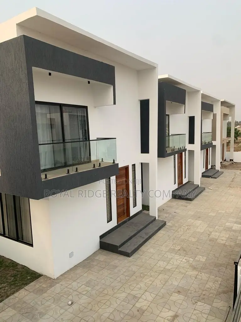 3bdrm Townhouse/Terrace in Manet Near East, Accra Metropolitan