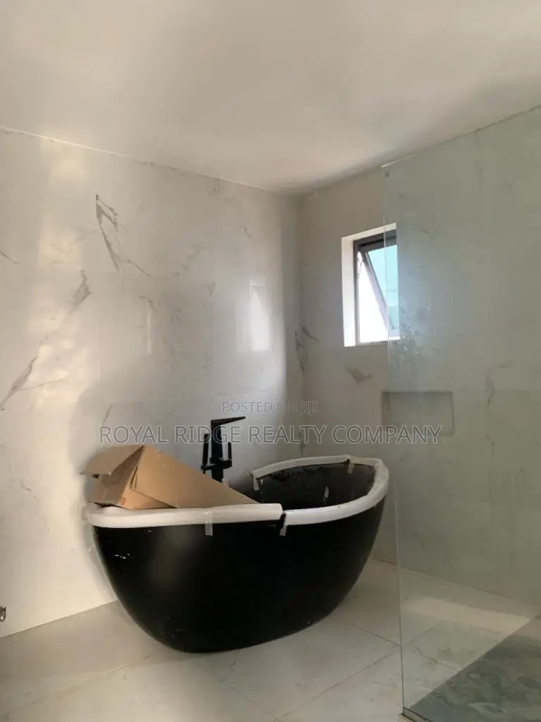 3bdrm Townhouse/Terrace in Manet Near East, Accra Metropolitan