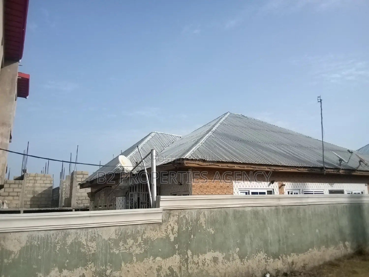 12bdrm Block of Flats in B2Properties Agency, Kumasi Metropolitan