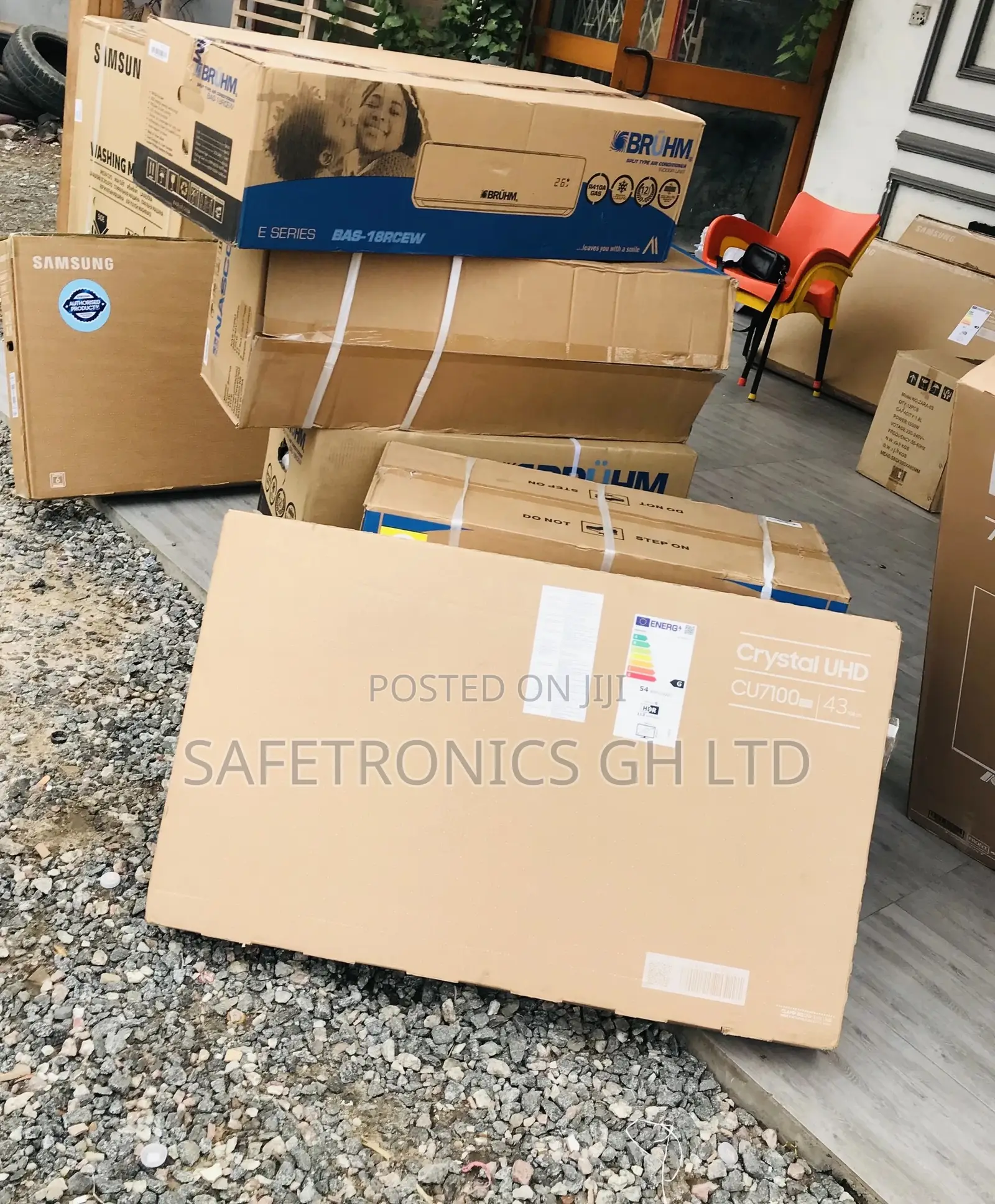 Glossy 43 Inches CU71 Samsung Led Black Tv