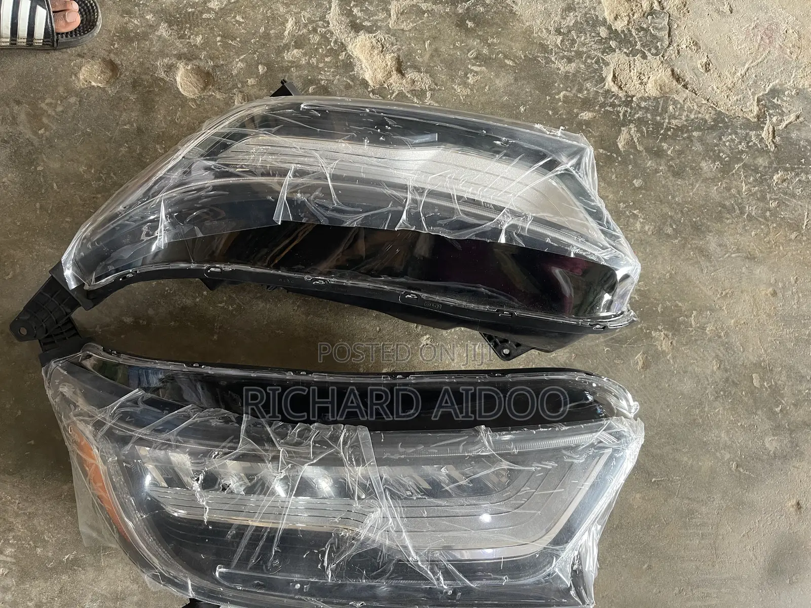 Honda Cr-v 2018/ 2020 Headlight Available