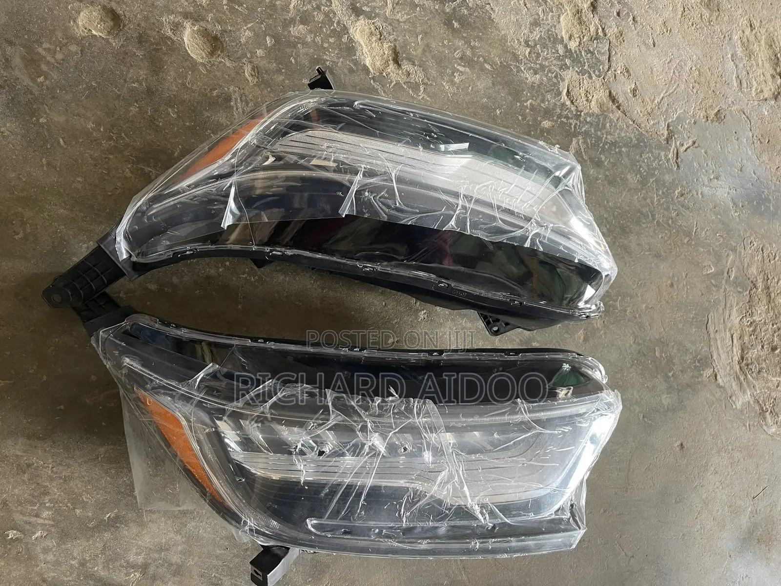 Honda Cr-v 2018/ 2020 Headlight Available