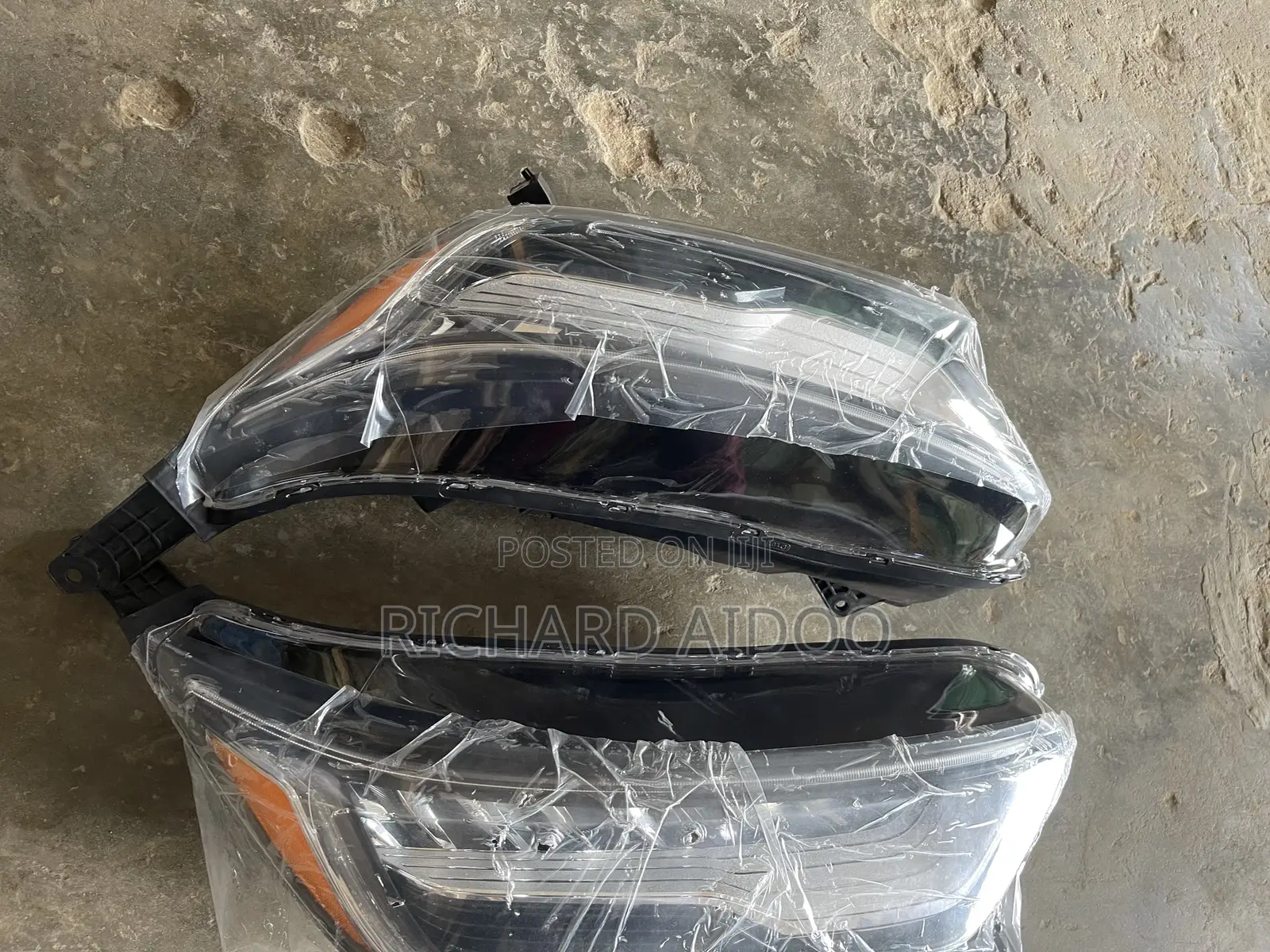 Honda Cr-v 2018/ 2020 Headlight Available