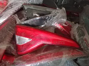 Hyundia Sonata 2015 Boot Light Pair