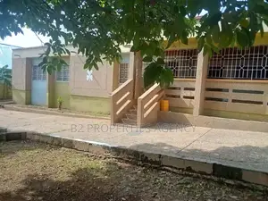 7bdrm House in B2Properties Agency, Kumasi Metropolitan for sale