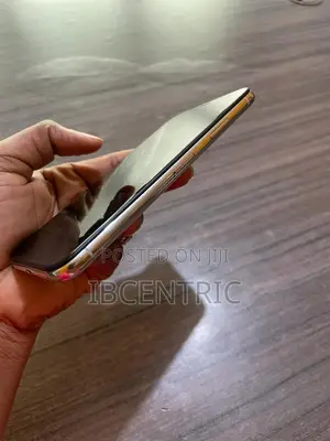 Apple iPhone X 64 GB White