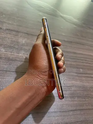 Apple iPhone X 64 GB White