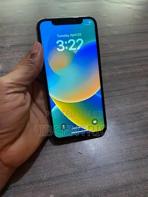 Apple iPhone X 64 GB White