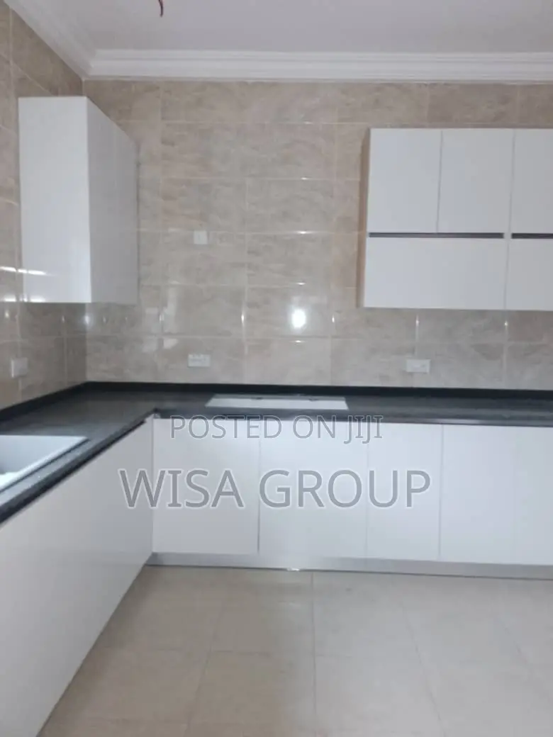 5bdrm Duplex in Wisa Groups, Accra Metropolitan for rent