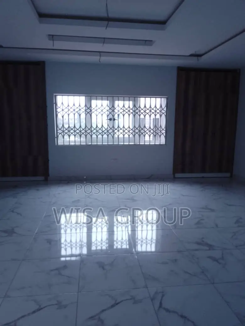 5bdrm Duplex in Wisa Groups, Accra Metropolitan for rent