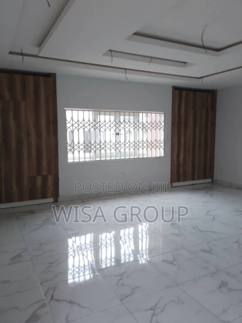 5bdrm Duplex in Wisa Groups, Accra Metropolitan for rent