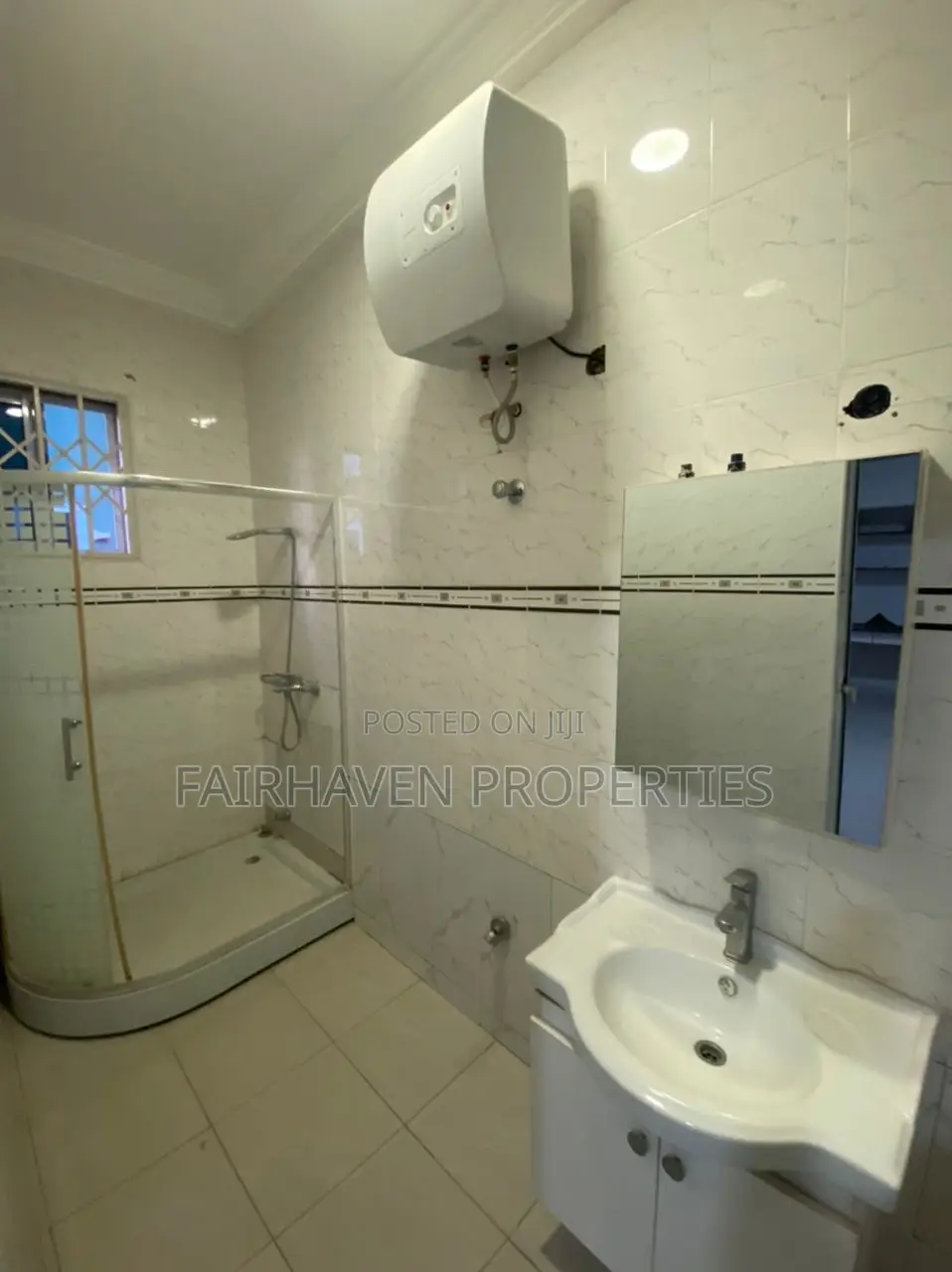 3bdrm House in East Airport, Mahama for rent