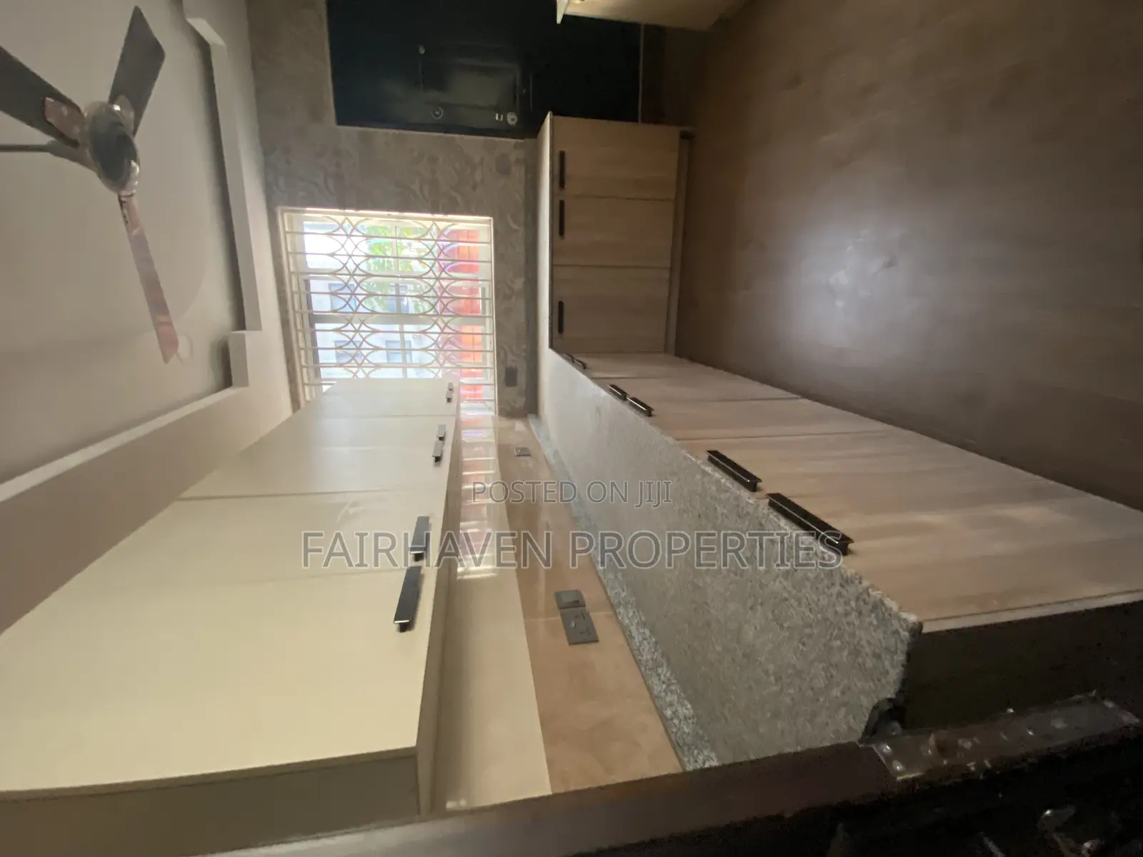 3bdrm House in East Airport, Mahama for rent