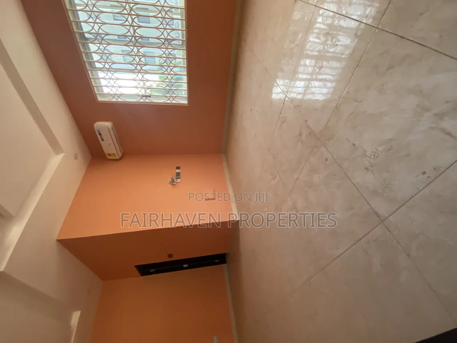 3bdrm House in East Airport, Mahama for rent