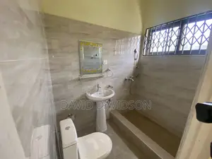 3bdrm Mansion in Executive Newly, Tema Metropolitan for rent
