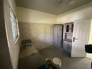 3bdrm Mansion in Executive Newly, Tema Metropolitan for rent