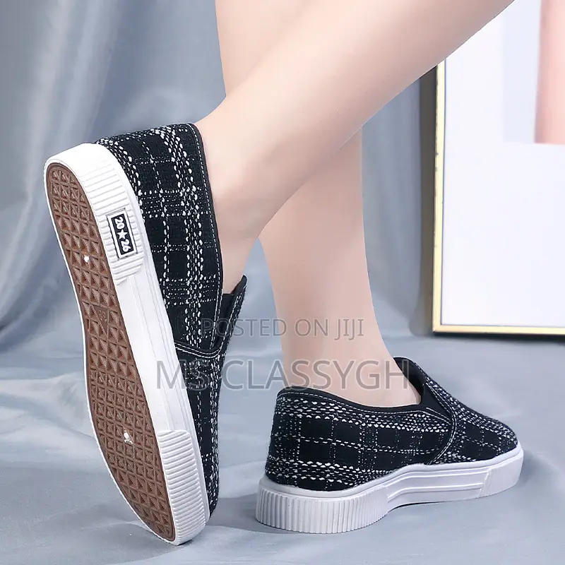 Cloth Shoes Fashionable Round Toe Style Sports Breathable An