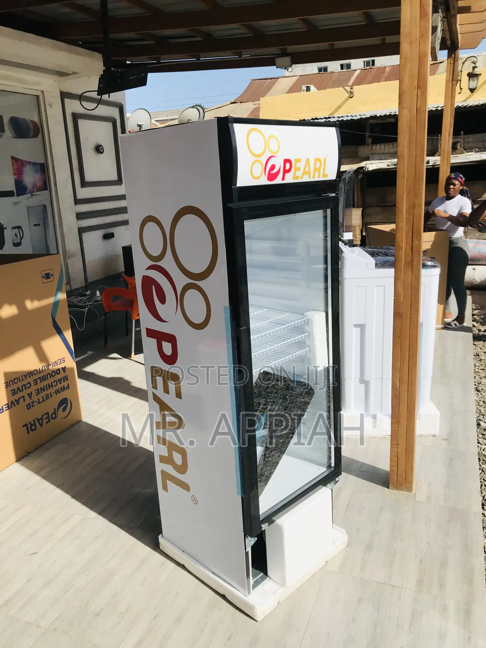 Extremely Chilling Pearl PVC 316-2b 1 Door Beverage Cooler
