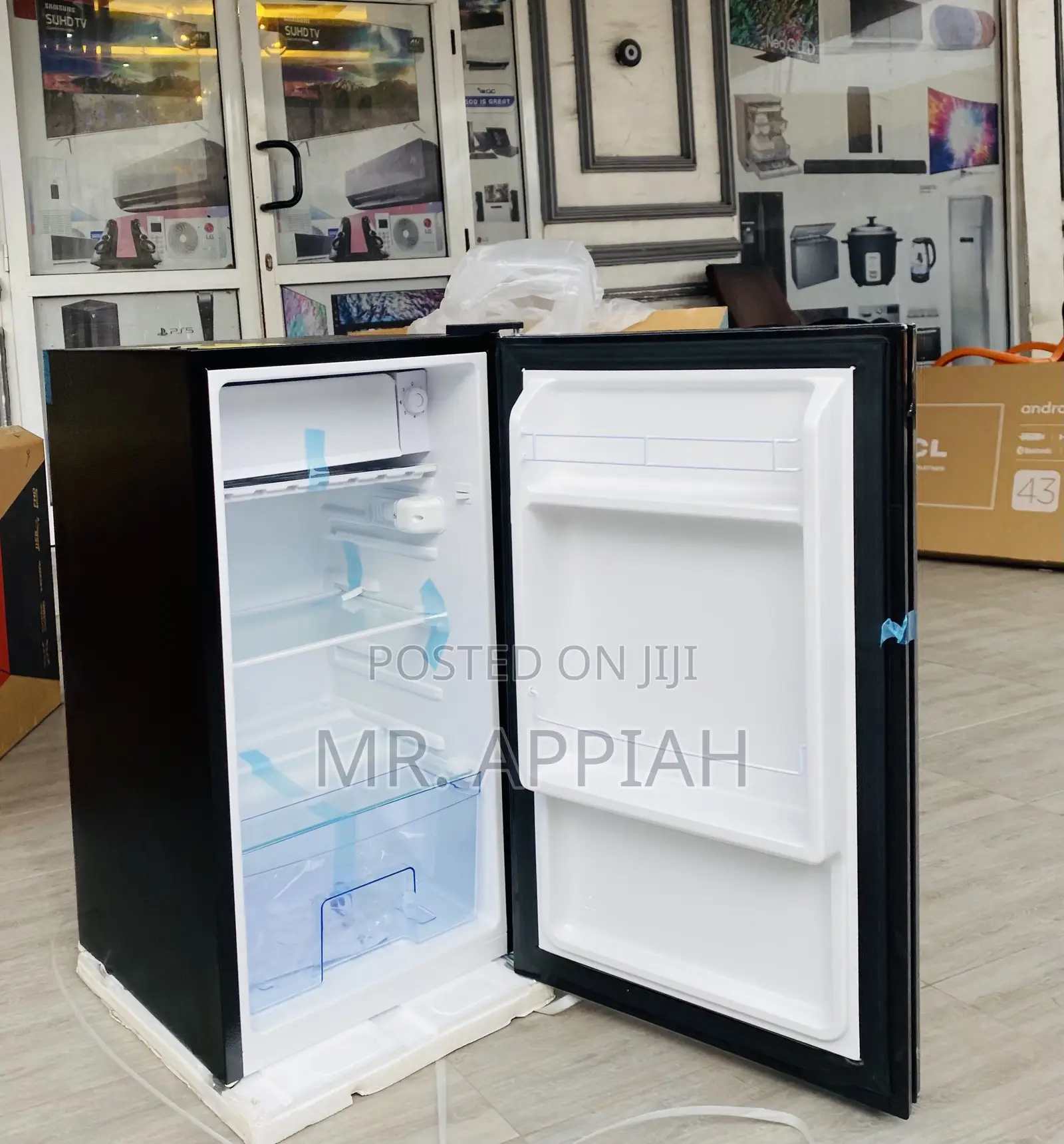 Well Design Pearl Single Door Table Table Top Fridge(Black)