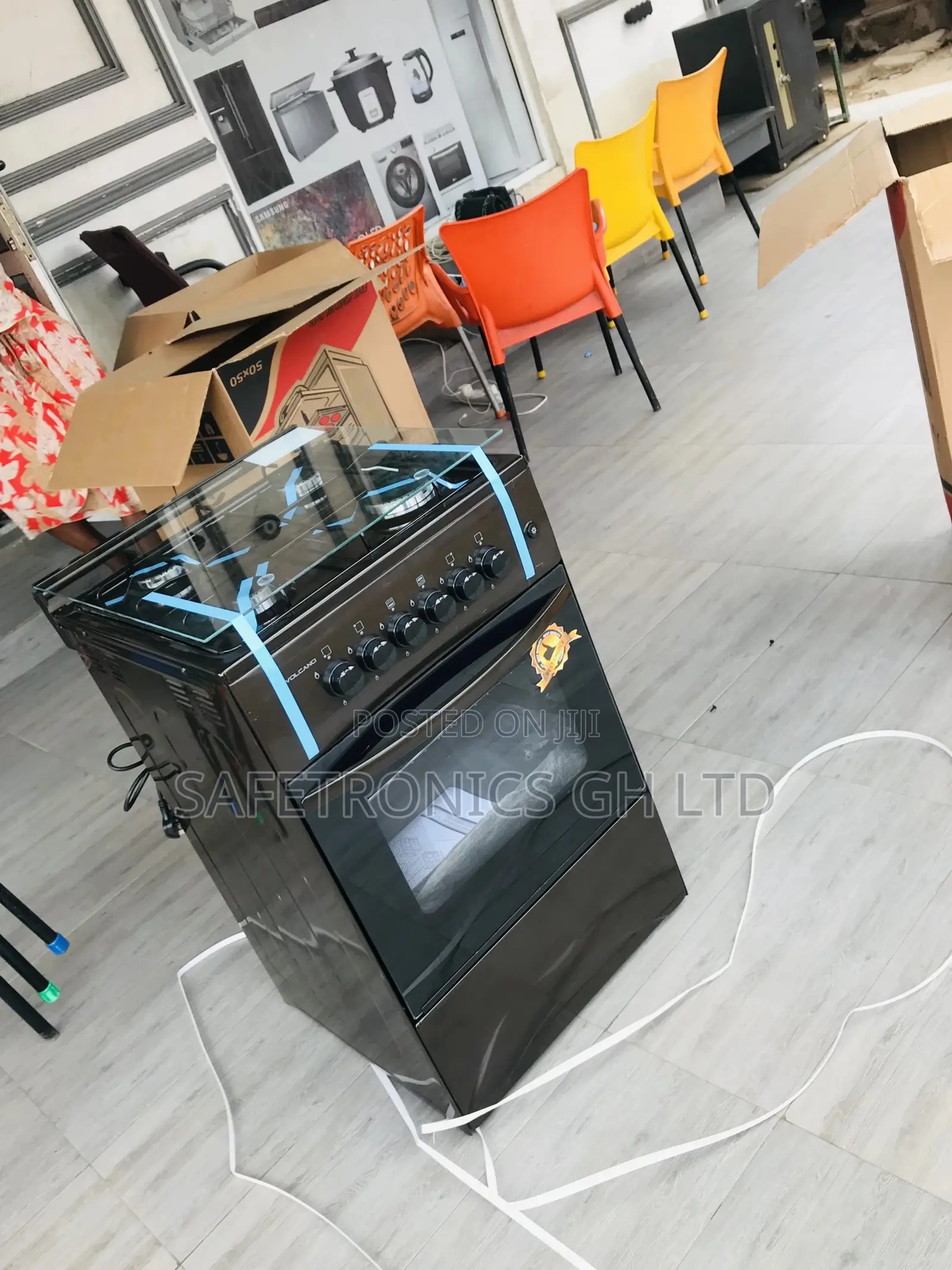 Volcano 4 Gas Cooker Oven With Grill Glass Lid 50x50 Black