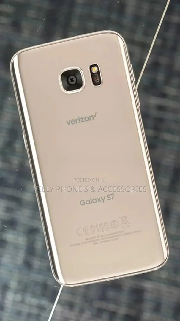 New Samsung Galaxy S20 FE 128 GB Gold
