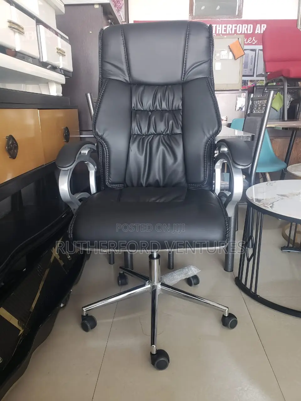 Office Manager Leather Chair