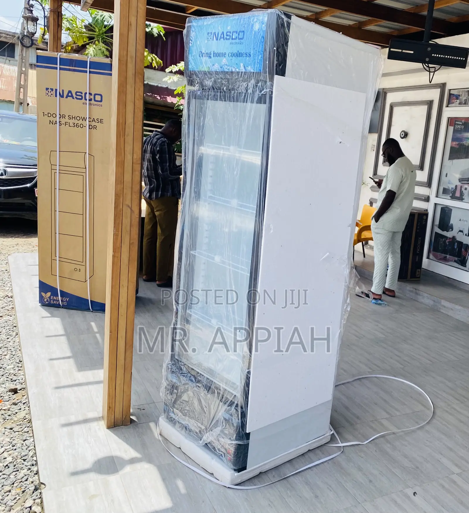 Quality Yet Affordable Nasco Nasfl400-1dr  Display Fridge