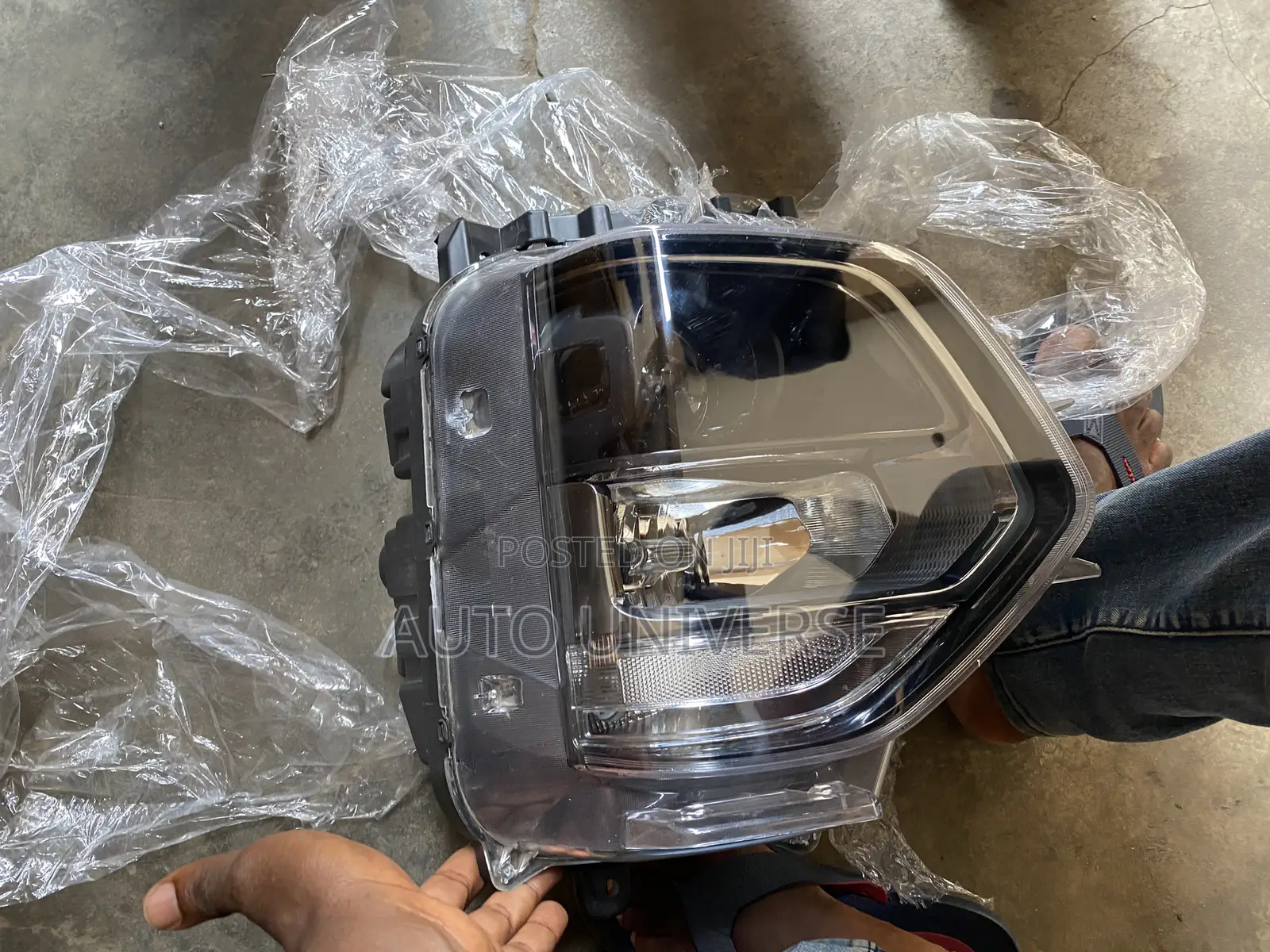 Hyundai Santafe 2019 to 2021 Headlight Available