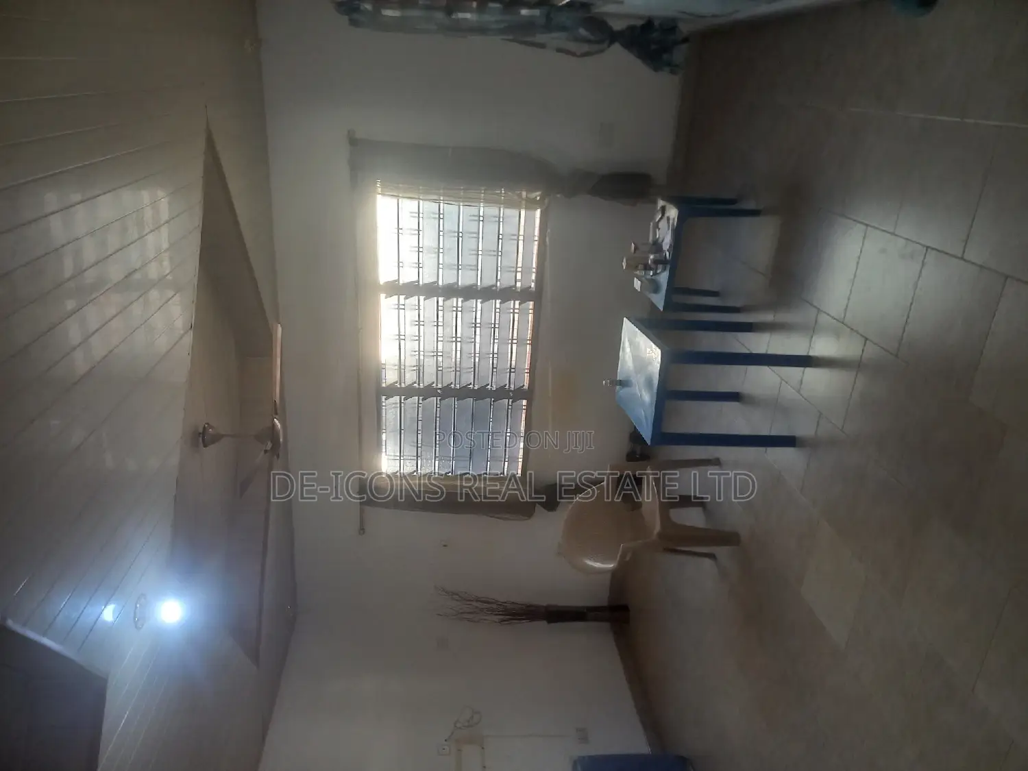 3bdrm Mansion in De-Icons Real Estate, Awutu Senya East Municipal