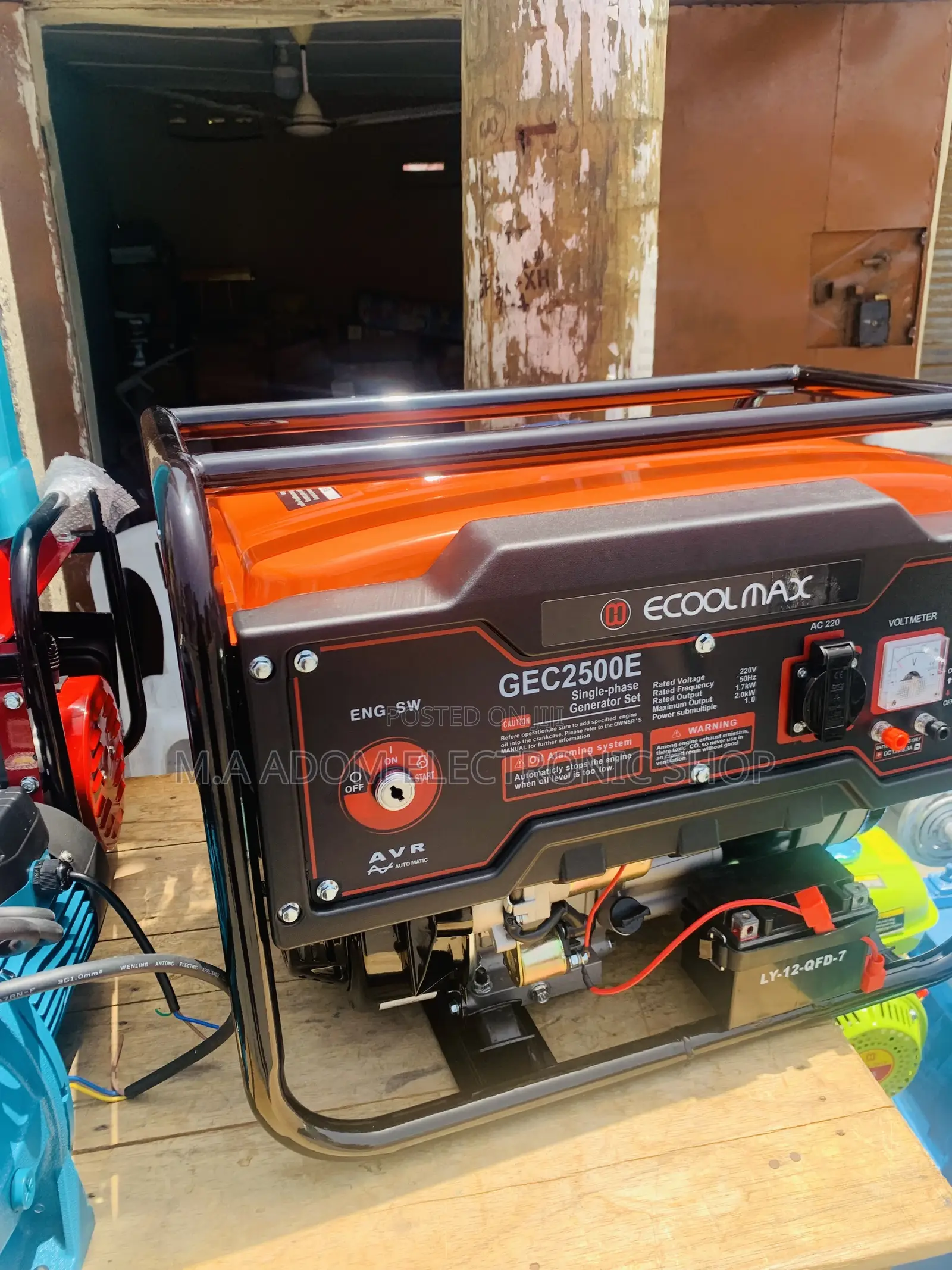 Original Ecool Max 2.0 Kilo Output Gasoline Generator.