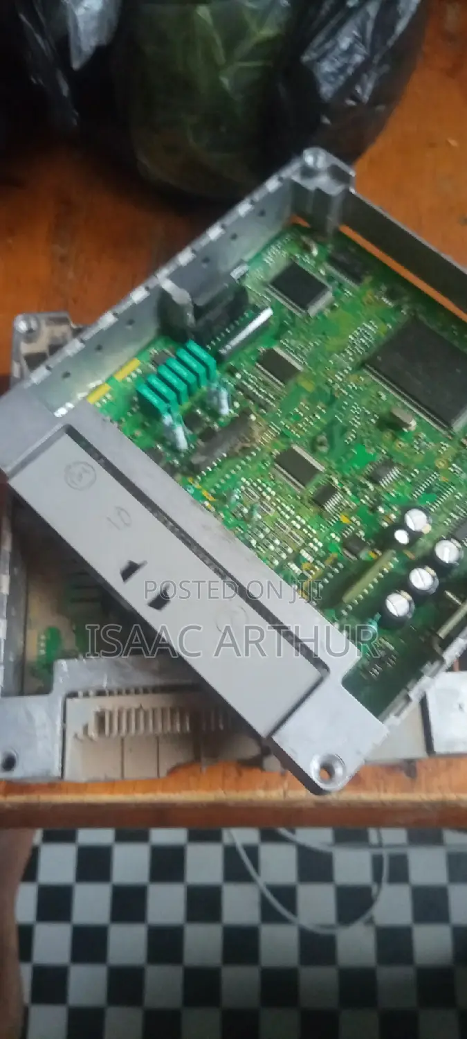 Car Key Cutting and Programming Services