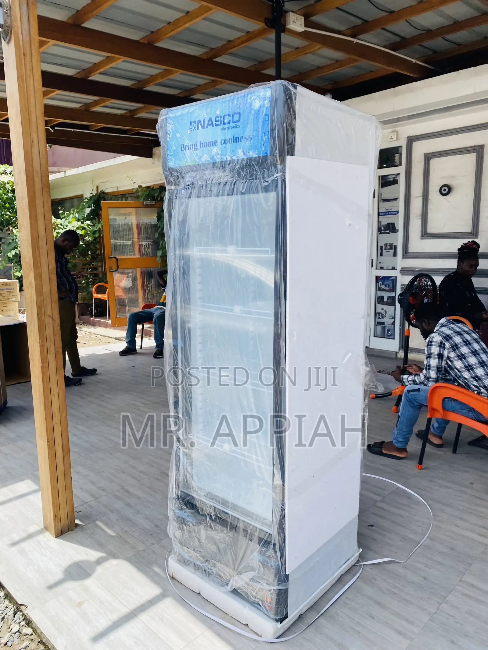 Unique Design Nasco Nasfl400-1dr 1 Door Display Fridge.
