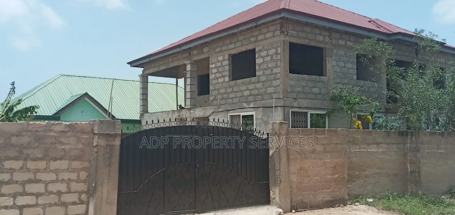 10bdrm House in Kasoa Amanfrom Iron for sale