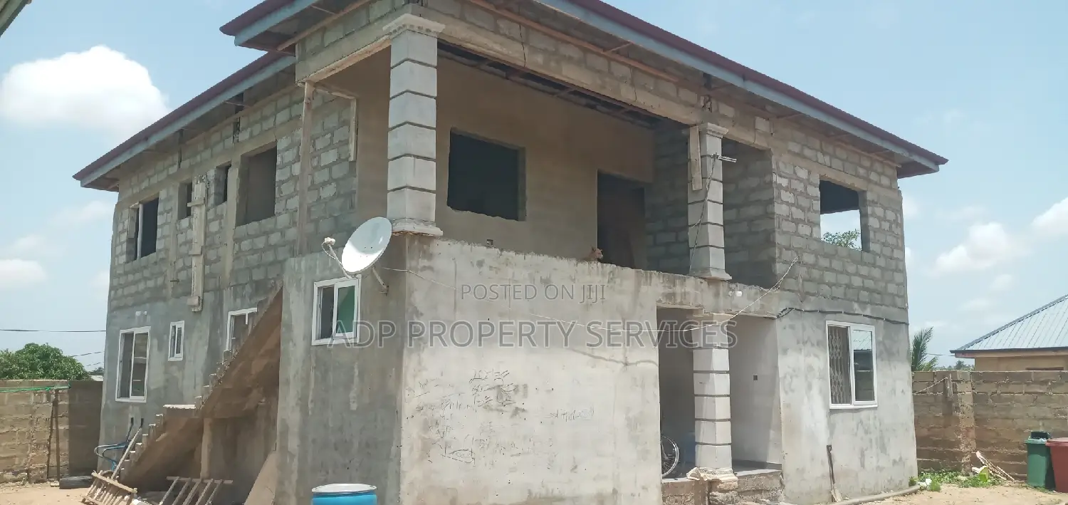 10bdrm House in Kasoa Amanfrom Iron for sale