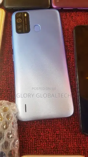 Photo - Itel S16 16 GB Blue